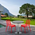 Ronde salontafel zwart 70x70 cm met stalen onderstel en 2 gekleurde stoelen Gelateria Cosmopolitan Keuze