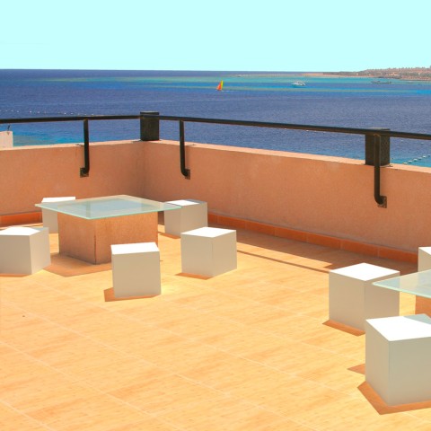 Icekub display kubus winkel poef bijzettafel tuin bar terras Aanbieding