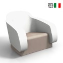 Moderne design lounge fauteuil voor buiten in polyethyleen bar restaurant Klimt Voorraad