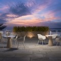 2 x Moderne designstoelen voor bar of keuken in polyethyleen, metalen poten Fade C1 Aanbieding