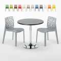 Ronde salontafel zwart 70x70 cm met stalen onderstel en 2 gekleurde stoelen Gruvyer Cosmopolitan Aanbieding