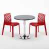 Ronde salontafel zwart 70x70 cm met stalen onderstel en 2 gekleurde stoelen Gruvyer Cosmopolitan 
