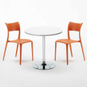 Ronde salontafel wit 70x70 cm met stalen onderstel en 2 gekleurde stoelen Parisienne Long Island Model