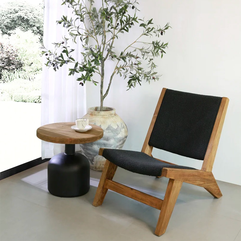 Stoel fauteuil van hout zwart stoffen woonkamer slaapkamer Marlon