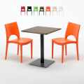 Vierkante tafel 60x60 cm Zwart onderstel en Houten top met 2 gekleurde stoelen Paris Kiss Aanbieding