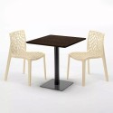 Vierkante tafel 70x70 cm houteffect met 2 gekleurde stoelen Gruvyer Melon 