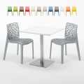 Vierkante salontafel wit 60x60 cm met stalen onderstel en 2 gekleurde stoelen Gruyver Strawberry Aanbieding