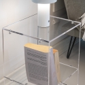 Design salontafel in transparant plexiglas 29x32x45cm Contigo Catalogus