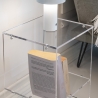 Design salontafel in transparant plexiglas 29x32x45cm Contigo Catalogus