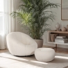 Design set met witte bouclé fauteuil en voetsteun poef Kuma Verkoop