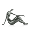 Moderne sculptuur in hars met metaal-look vrouwelijke figuur Bela-M Keuze