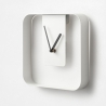 Metalen wand- en tafelklok 20x20cm modern design Nova Kortingen