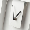 Metalen wand- en tafelklok 20x20cm modern design Nova Catalogus