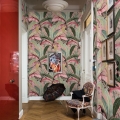 Raffinierter bloemen jungle behang Bosco Tropicale Rosa Aanbieding