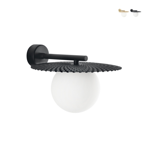 Vintage metalen wandlamp met ronde witte glazen kap Chaplin AP Aanbieding