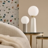 Moderne design tafellamp met ronde matglazen lampenkap Delphine Catalogus