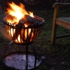Verhoogde metalen vuurschaal voor de tuin, zwart, met handgrepen. Verkoop