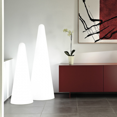 Modern design pyramid floor lamp Slide Cono Aanbieding