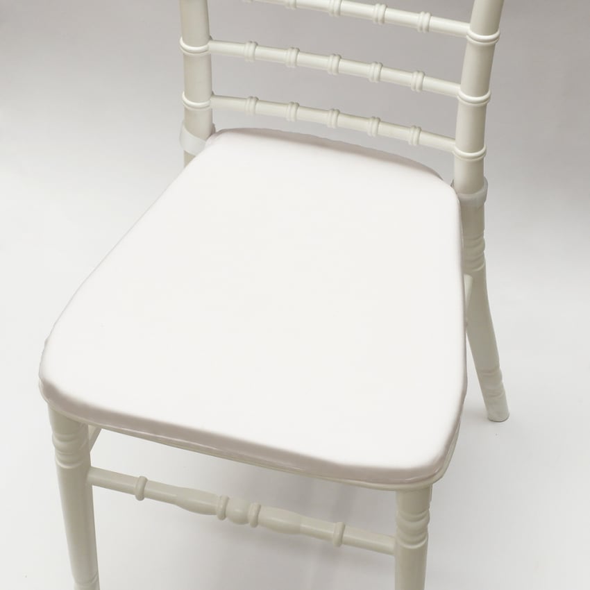 Set van 20 witte antislip gewatteerde kussens voor Napoleon en Chiavarina stoelen Aanbieding Set van 20 witte antislip gewatteerde kussens voor Napoleon en Chiavarina stoelen Aanbieding