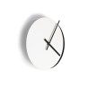 Moderne minimalistische ronde witte zwarte wandklok Eclissi Korting